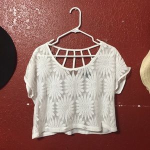 White crop top rue 21